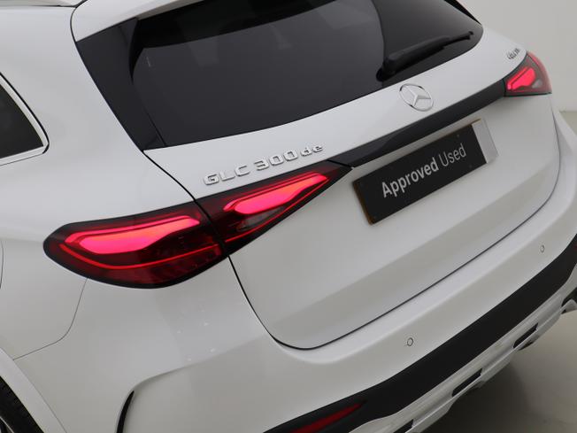 MERCEDES-BENZ Glc Photo 44