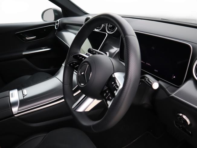 Mercedes-Benz GLC Photo 11