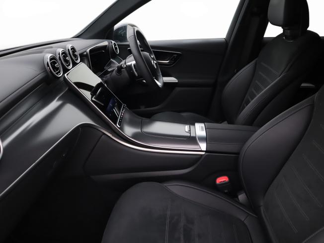 Mercedes-Benz GLC Photo 22