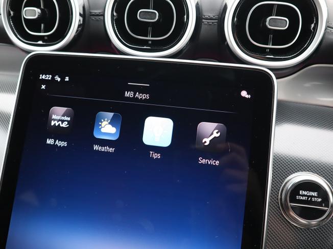 Mercedes-Benz GLC Photo 32