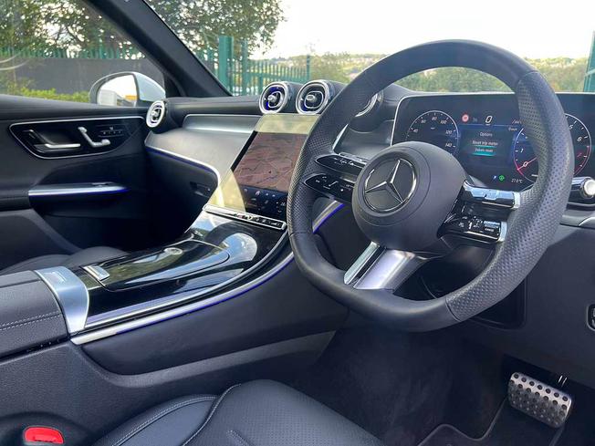 MERCEDES-BENZ Glc Photo 25