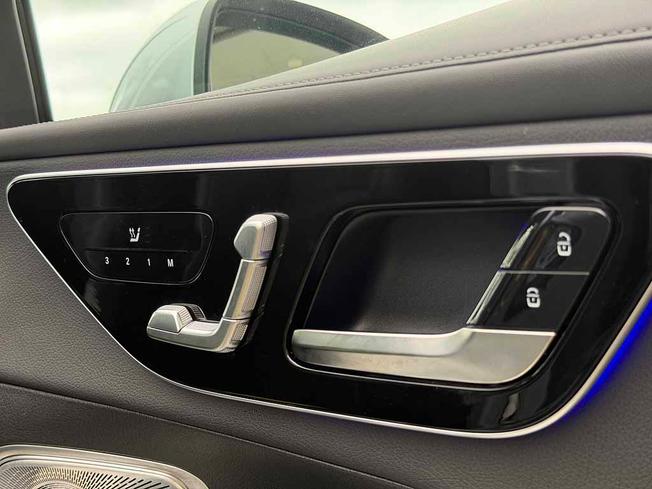 MERCEDES-BENZ Glc Photo 23