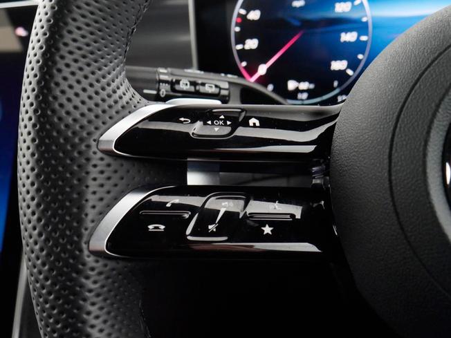 Mercedes-Benz GLC Photo 12