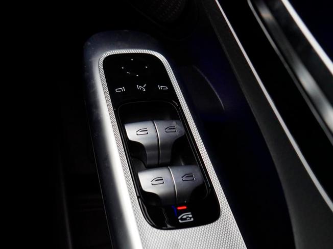 Mercedes-Benz GLC Photo 16
