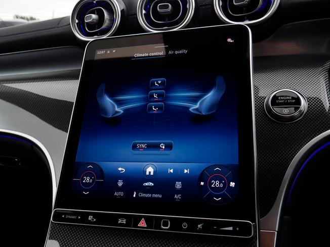 Mercedes-Benz GLC Photo 21