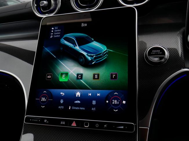 Mercedes-Benz GLC Photo 34