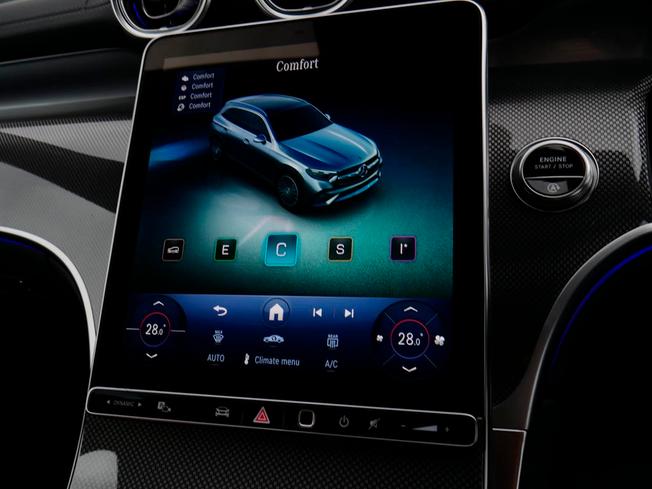 Mercedes-Benz GLC Photo 36