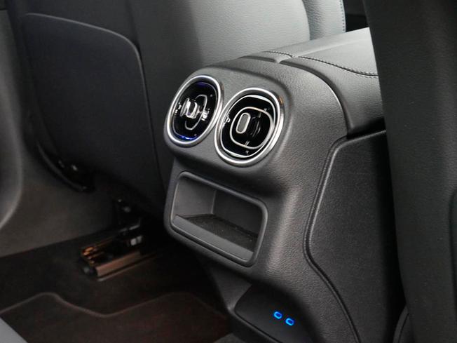 Mercedes-Benz GLC Photo 45