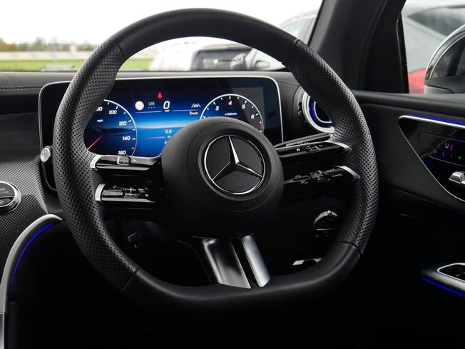 Mercedes-Benz GLC Photo 49
