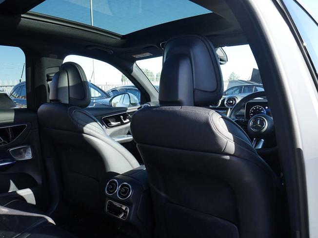 Mercedes-Benz Glc Photo 39