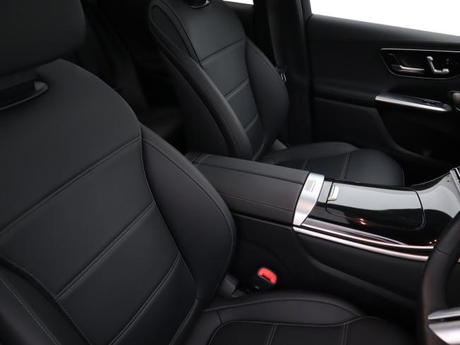 MERCEDES-BENZ Glc Photo 16