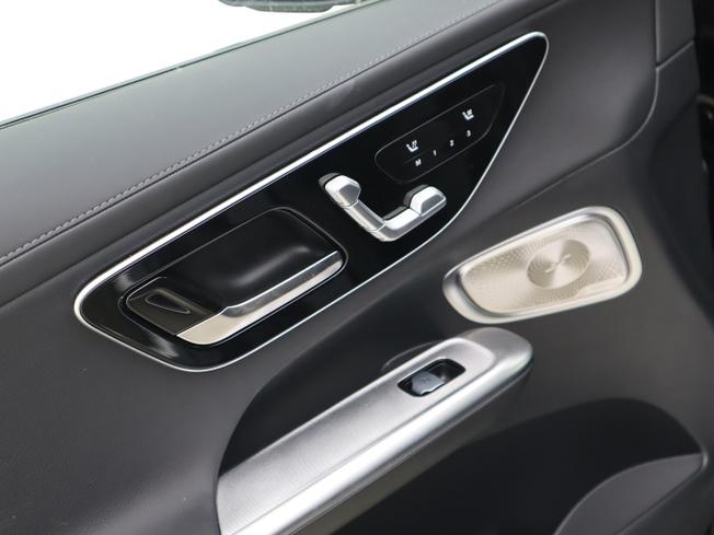 MERCEDES-BENZ Glc Photo 23
