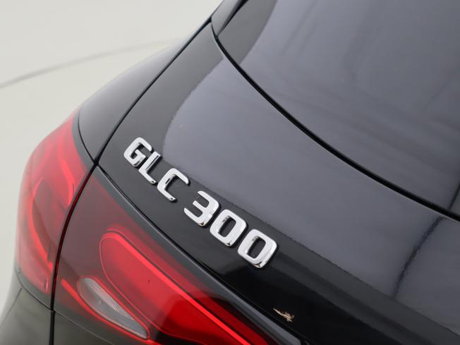 MERCEDES-BENZ Glc Photo 27