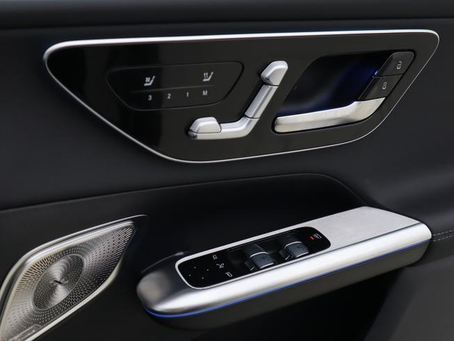 MERCEDES-BENZ Glc Photo 42