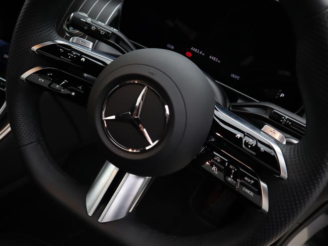 MERCEDES-BENZ GLC Photo 14