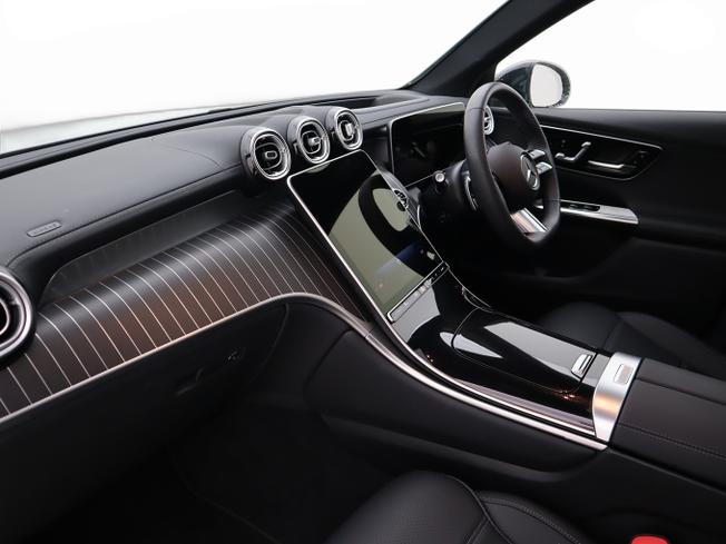 MERCEDES-BENZ GLC Photo 23