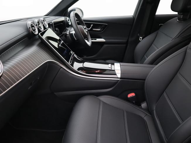 MERCEDES-BENZ GLC Photo 24