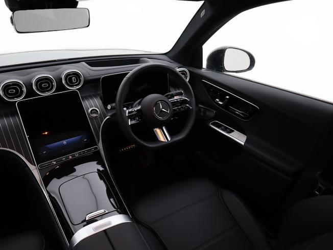MERCEDES-BENZ GLC Photo 26
