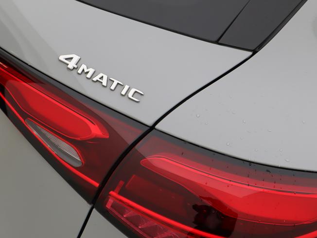 MERCEDES-BENZ GLC Photo 29