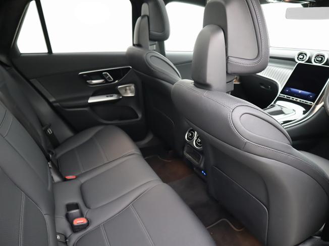 MERCEDES-BENZ GLC Photo 32