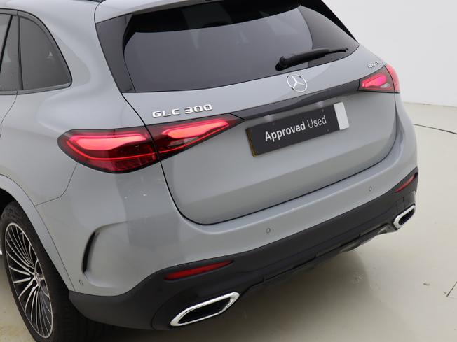 MERCEDES-BENZ GLC Photo 45