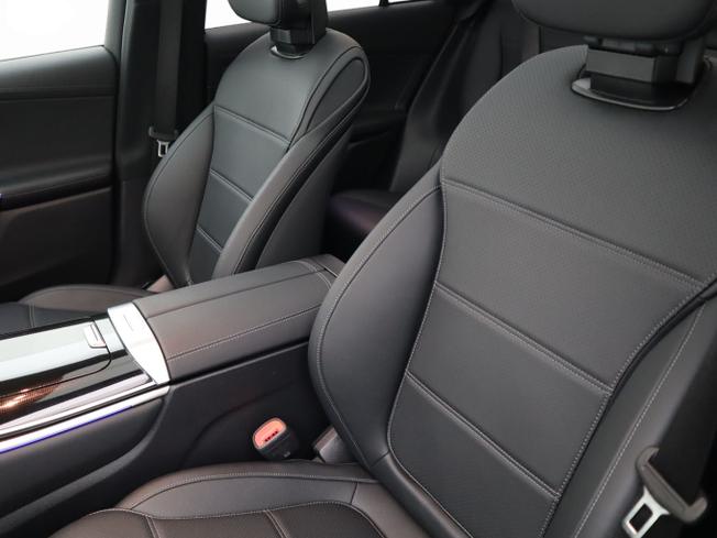 MERCEDES-BENZ Glc Photo 22