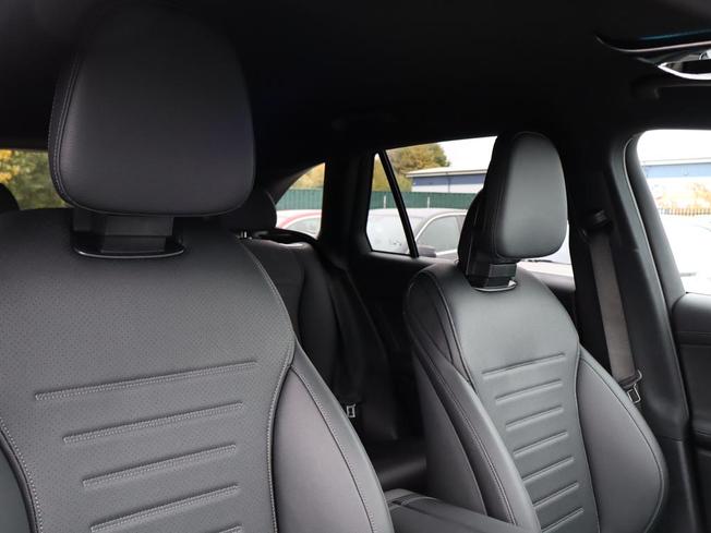 MERCEDES-BENZ Glc Photo 17
