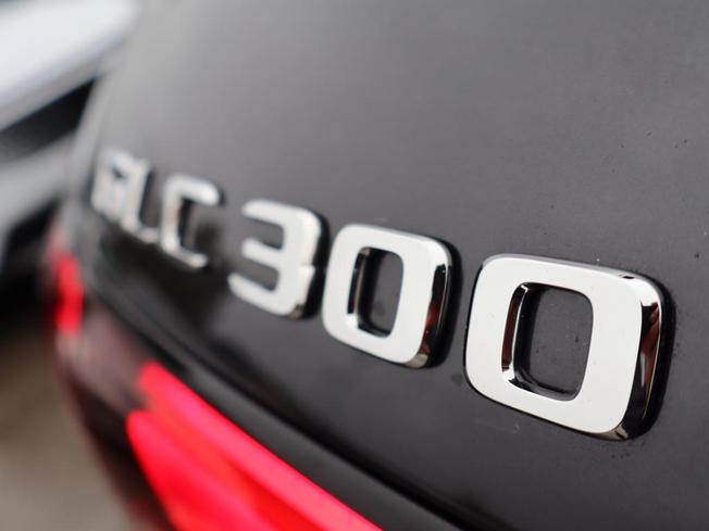 MERCEDES-BENZ Glc Photo 19