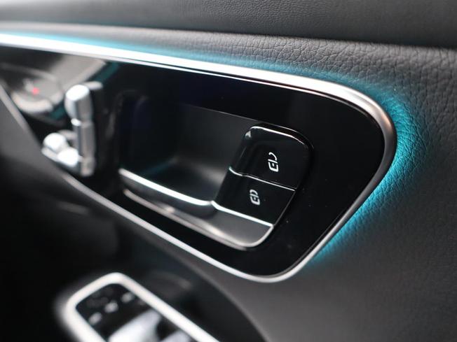 MERCEDES-BENZ Glc Photo 28