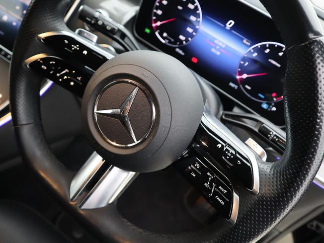Mercedes-Benz GLC Photo 15