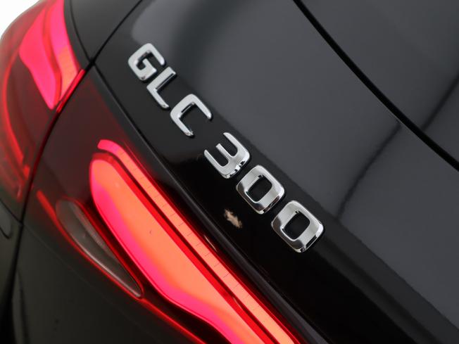 Mercedes-Benz GLC Photo 25