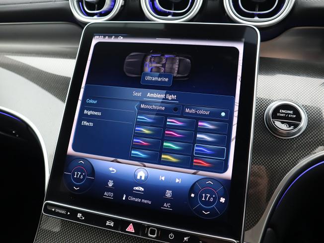 Mercedes-Benz GLC Photo 32