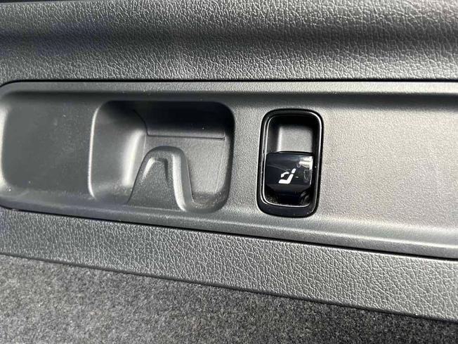 MERCEDES-BENZ Glc Photo 22