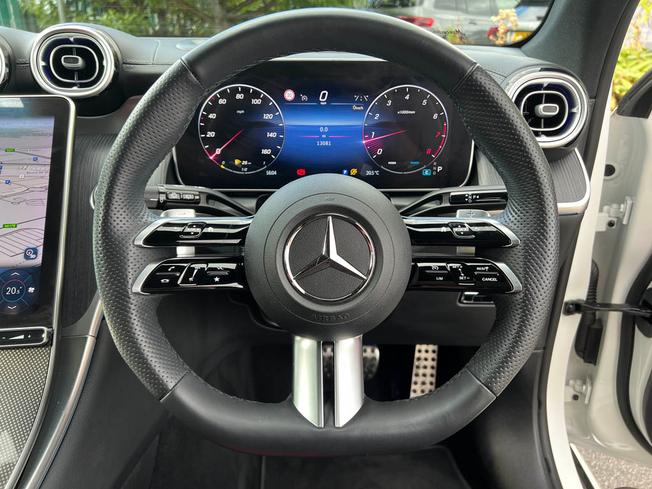 MERCEDES-BENZ Glc Photo 23
