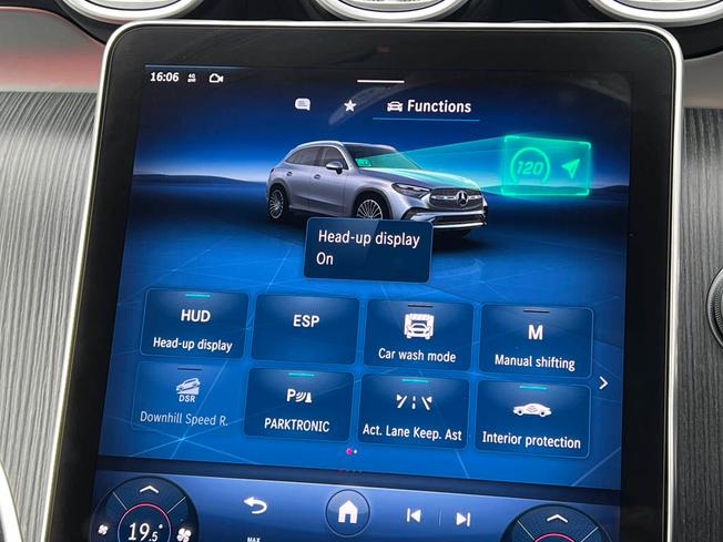 MERCEDES-BENZ Glc Photo 38