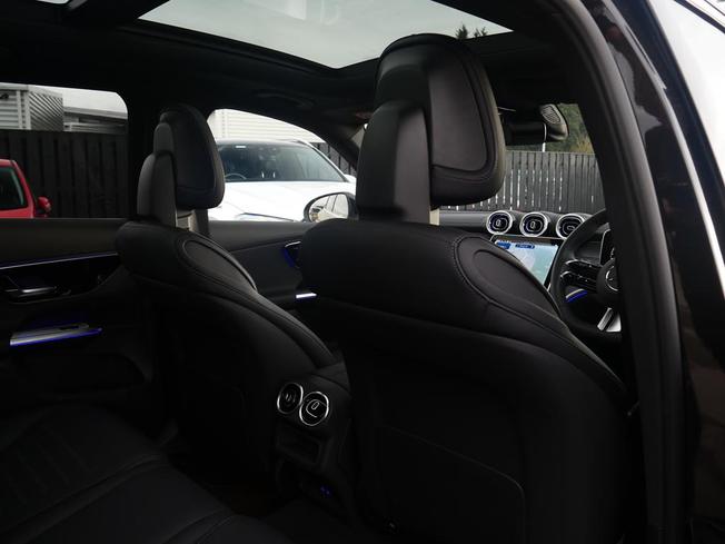MERCEDES-BENZ Glc Photo 36