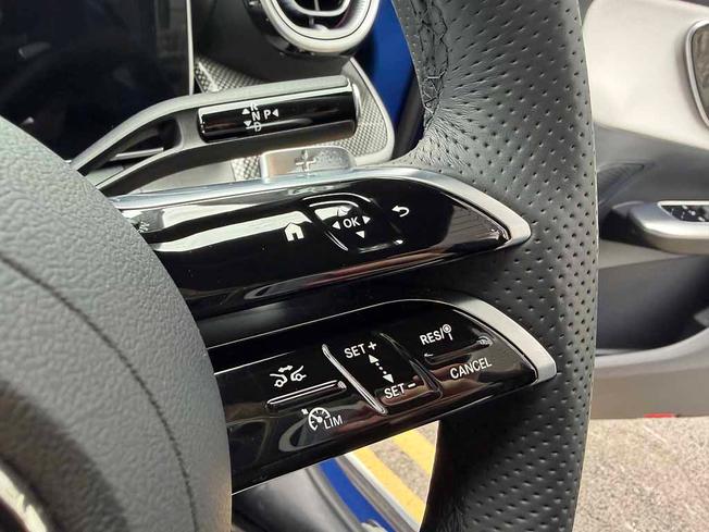 MERCEDES-BENZ GLC Photo 31
