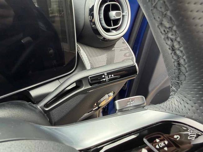 MERCEDES-BENZ GLC Photo 32