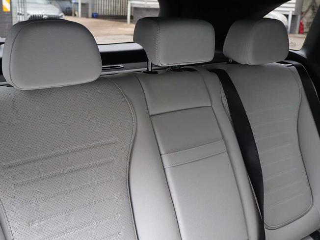 MERCEDES-BENZ Glc Photo 17