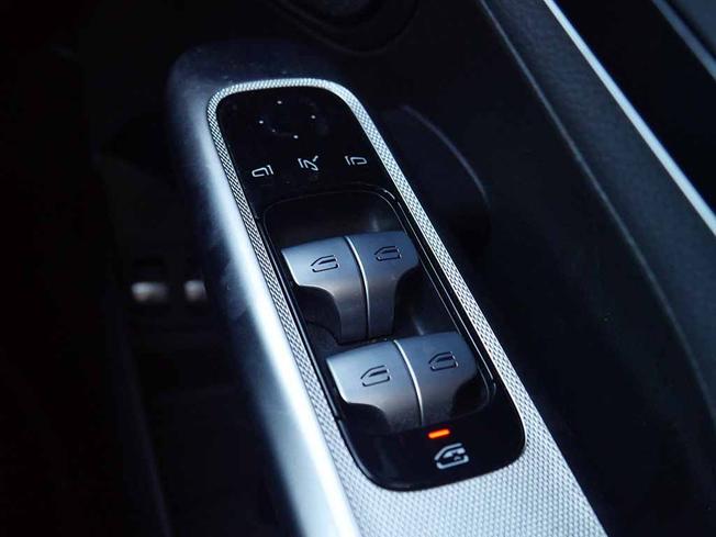 MERCEDES-BENZ Glc Photo 16