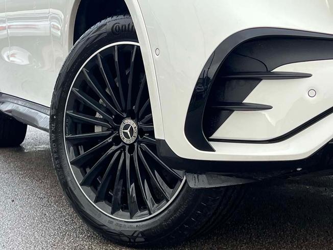 MERCEDES-BENZ Glc Photo 14