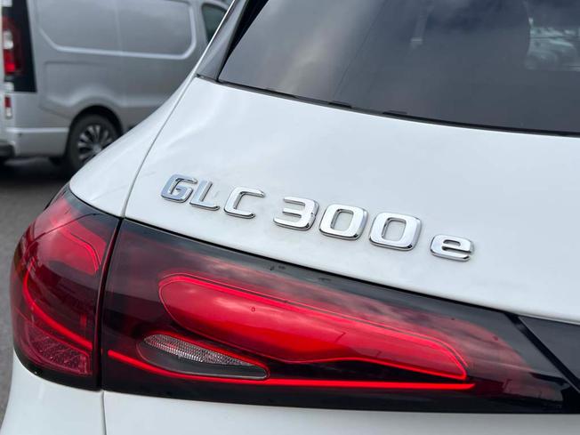 MERCEDES-BENZ Glc Photo 19