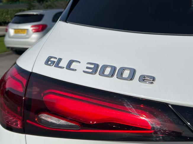 MERCEDES-BENZ Glc Photo 21