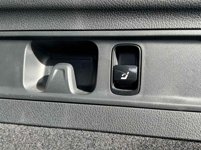 MERCEDES-BENZ Glc Photo 22
