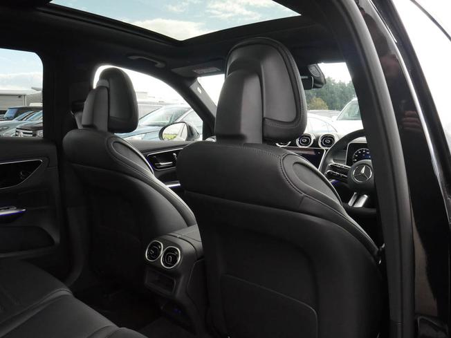 MERCEDES-BENZ Glc Photo 40