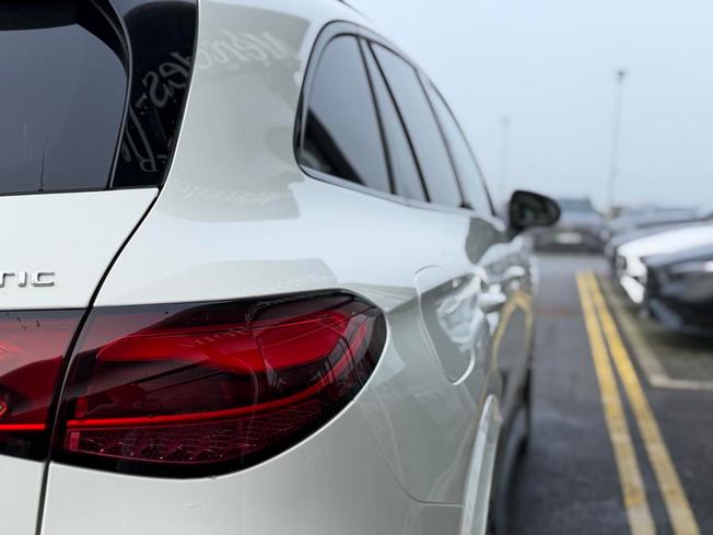 Mercedes-Benz GLC Photo 18