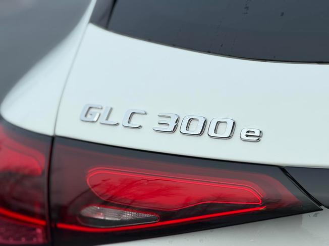 Mercedes-Benz GLC Photo 20
