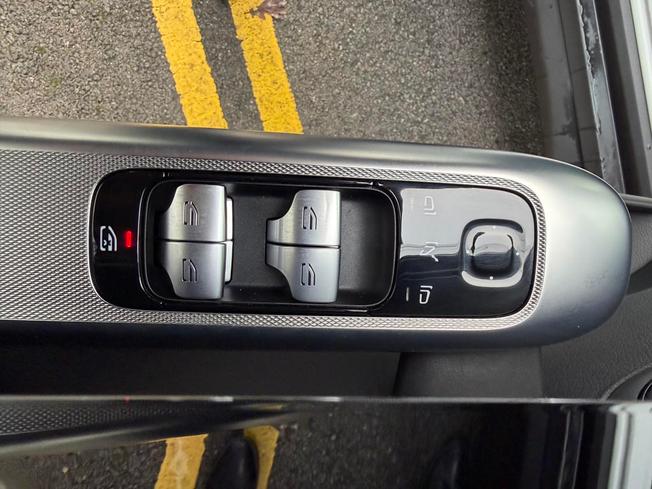 Mercedes-Benz GLC Photo 23