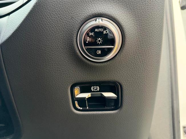 Mercedes-Benz GLC Photo 26