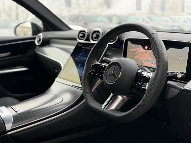 Mercedes-Benz GLC Photo 39